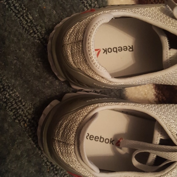 Running Shoes - Picture 4 of 4